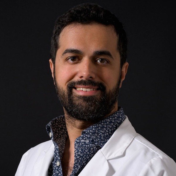 Dr Alessio Stivala, chirurgien plasticien à la Clinique XANADU